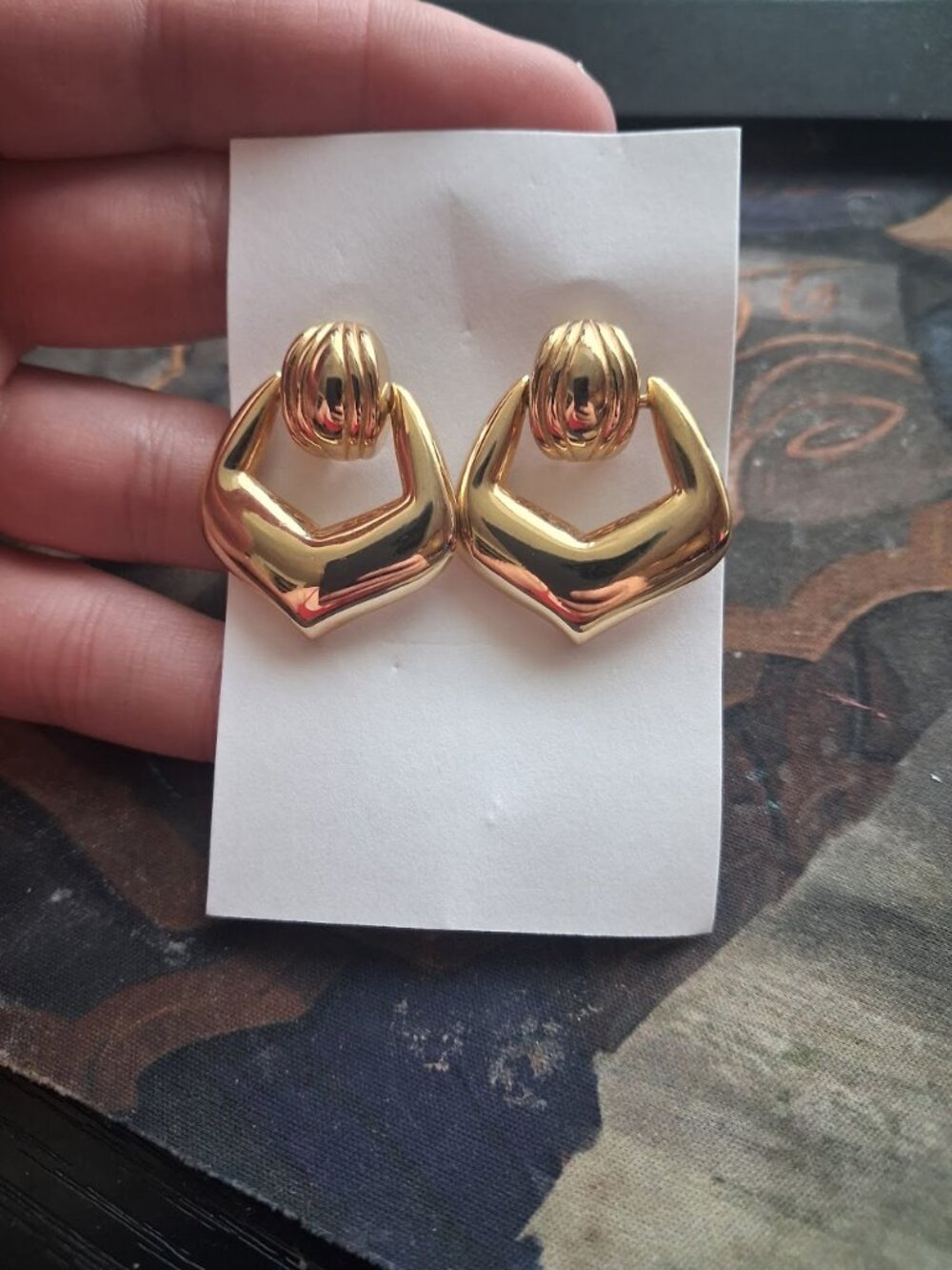 Retro style dangle earrings